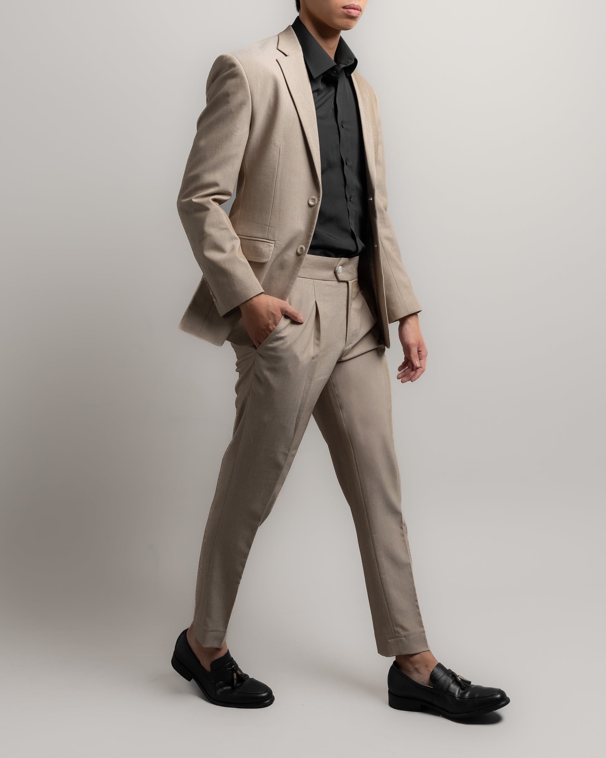 tailored-suit-product-cream-nineteen95