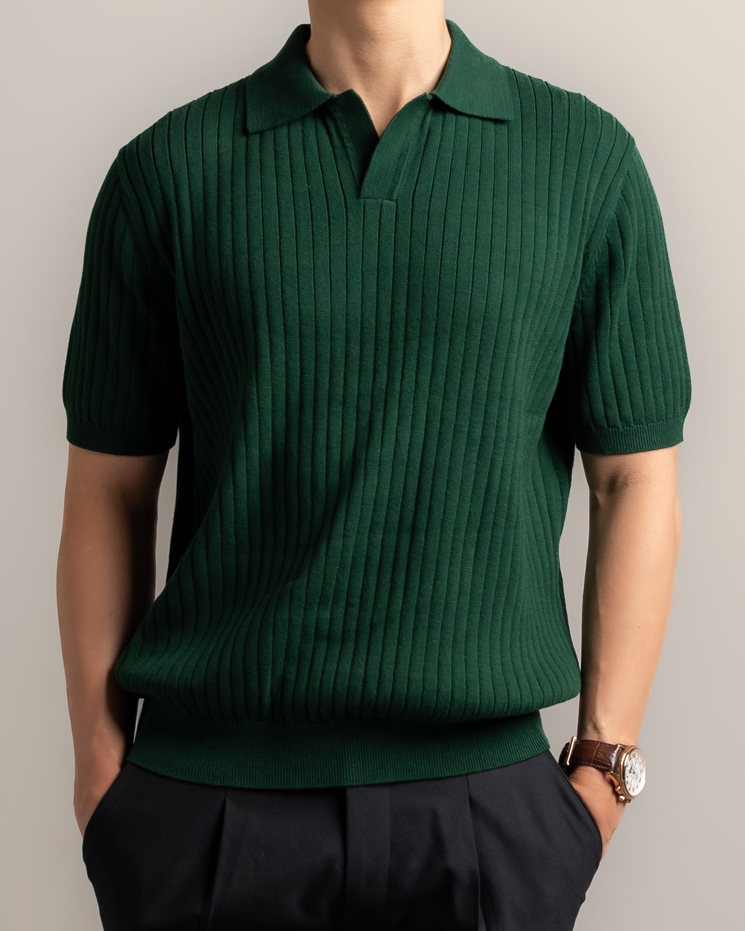 knitted-polo-tee-darkgreen-closeup-nineteen95